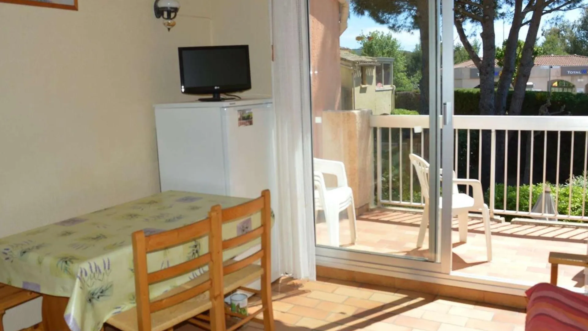 Charmant T2 Mezzanine Avec Piscine A Port Cogolin - 6 Couchages, Parking Privatif, Proche Plages - Fr-1-226B-39