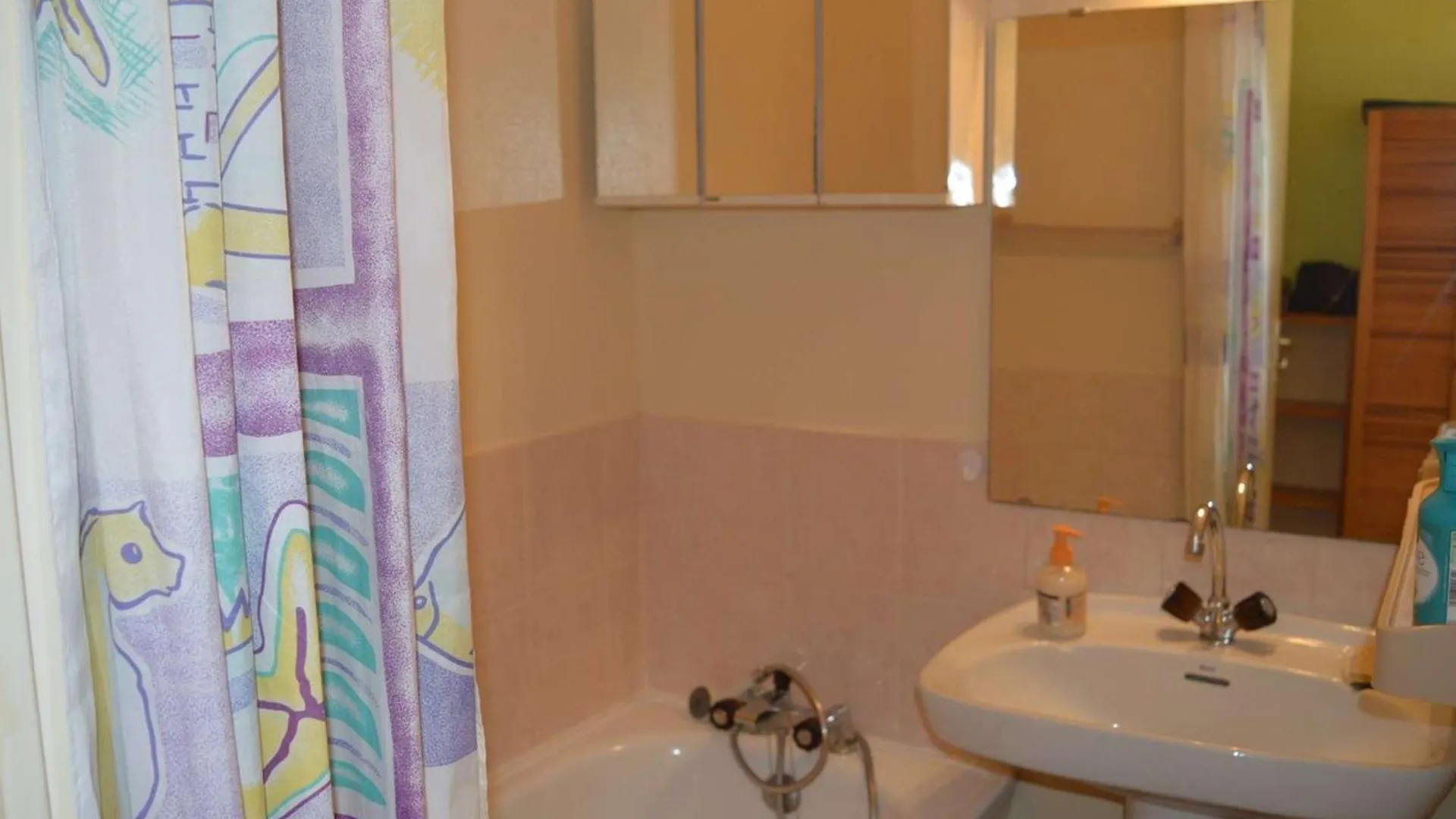 Charmant T2 Mezzanine Avec Piscine A Port Cogolin - 6 Couchages, Parking Privatif, Proche Plages - Fr-1-226B-39